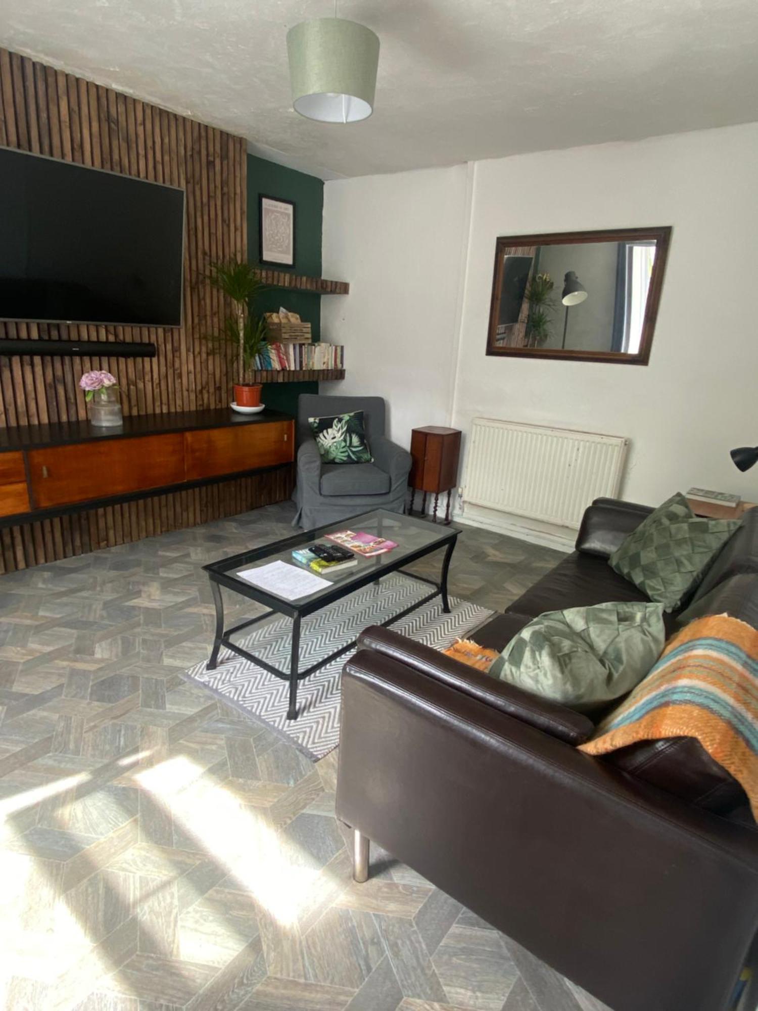 Mountain View Two Bedroom Llwynypia المظهر الخارجي الصورة