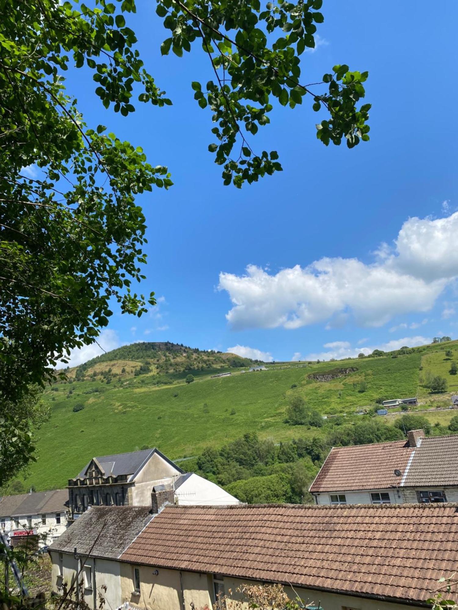 Mountain View Two Bedroom Llwynypia المظهر الخارجي الصورة
